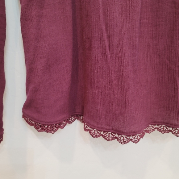 💕 Time and Tru Burgundy Floral Embroidered Boho Blouse Women's Size Large - Picture 5 of 11